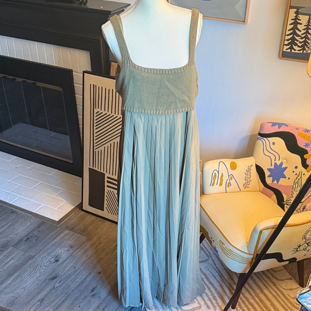 Elegant Green Maxi Dress